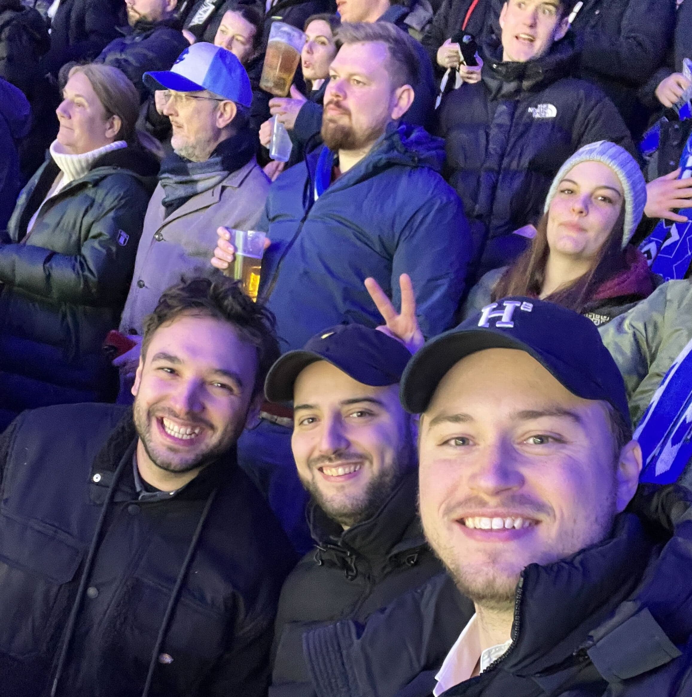 Team-Moment bei einem Event – locker und gemeinsam unterwegs